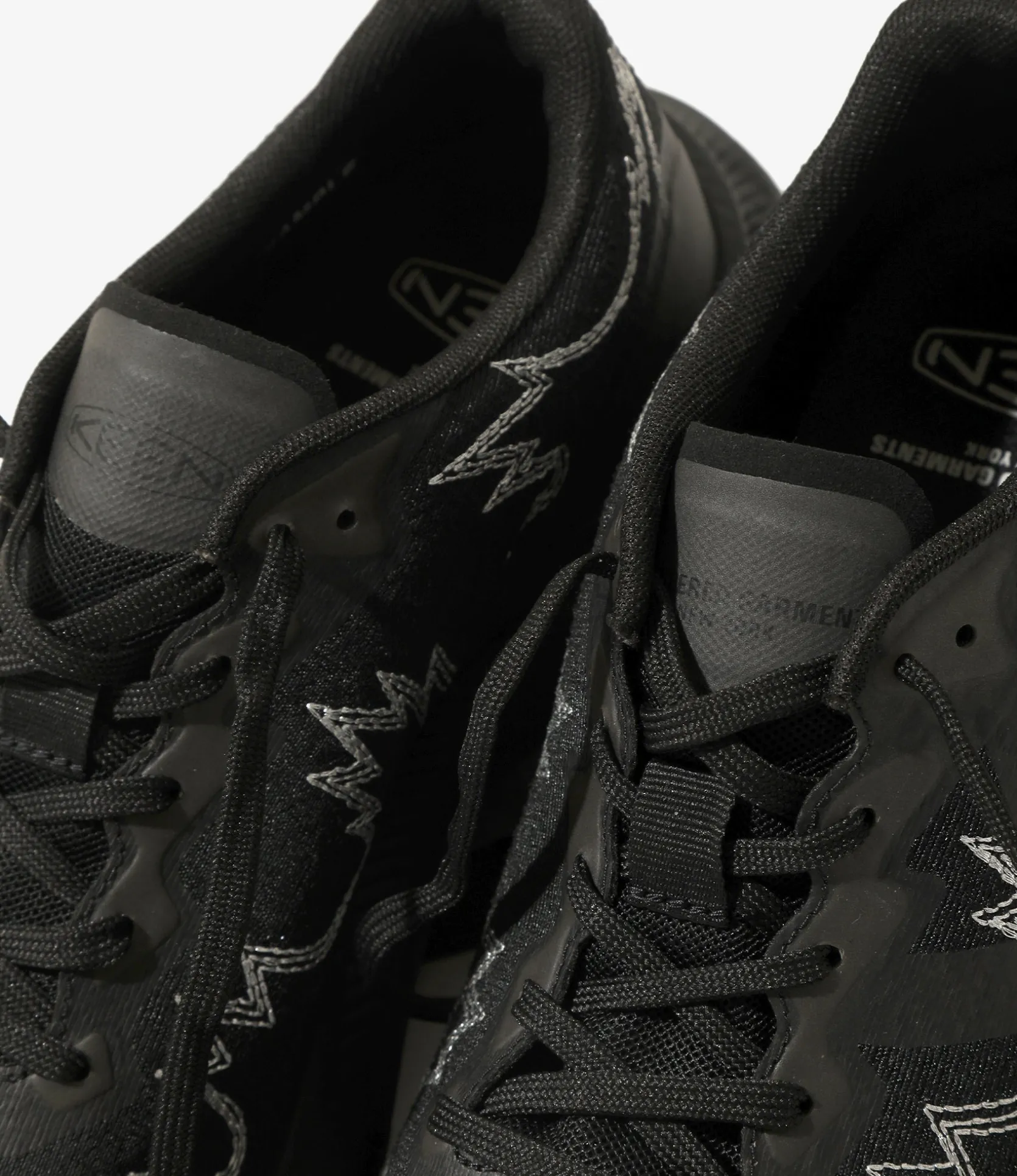 EG x KEEN - WK500 - Black / Black