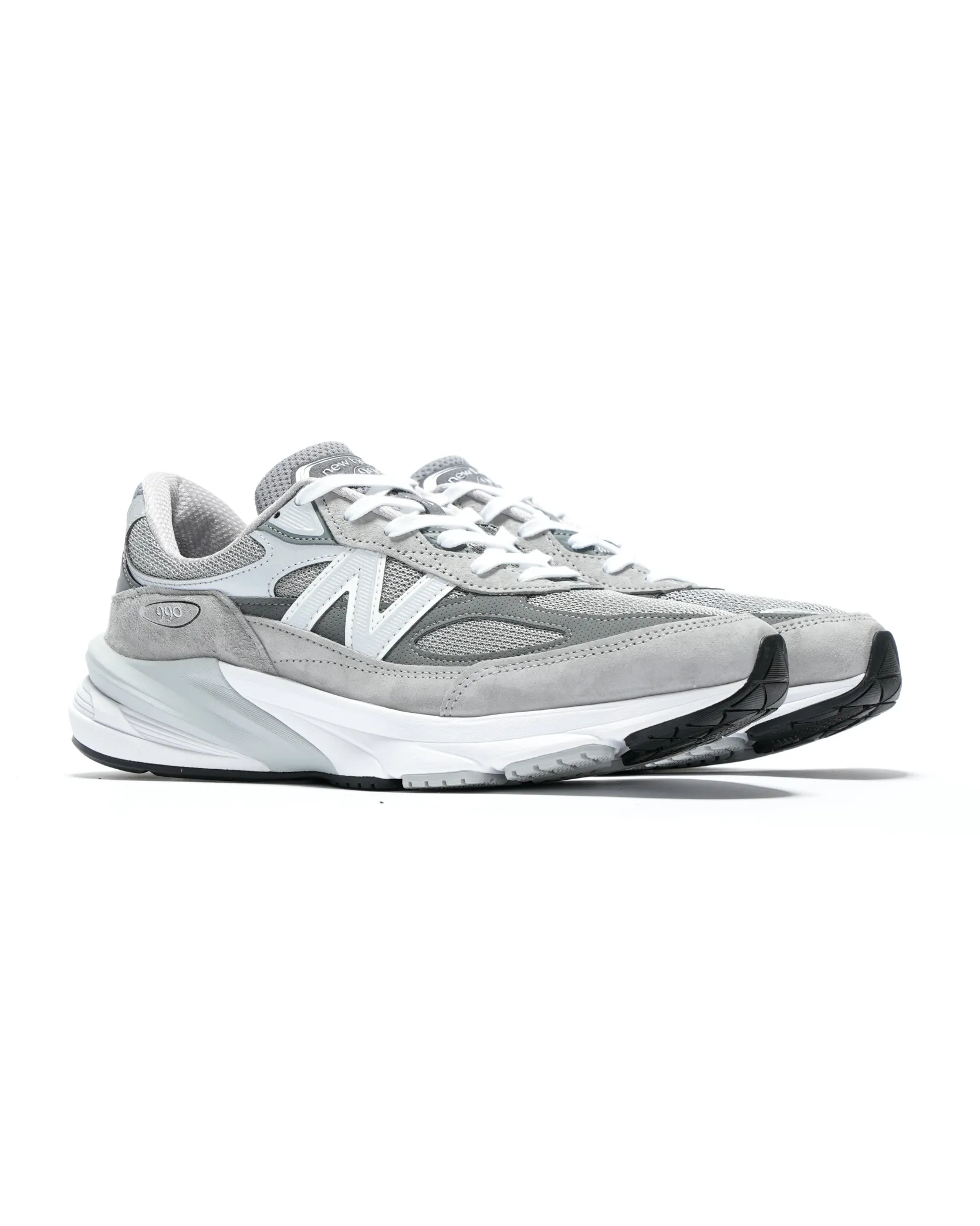 M990v6 - Grey Core