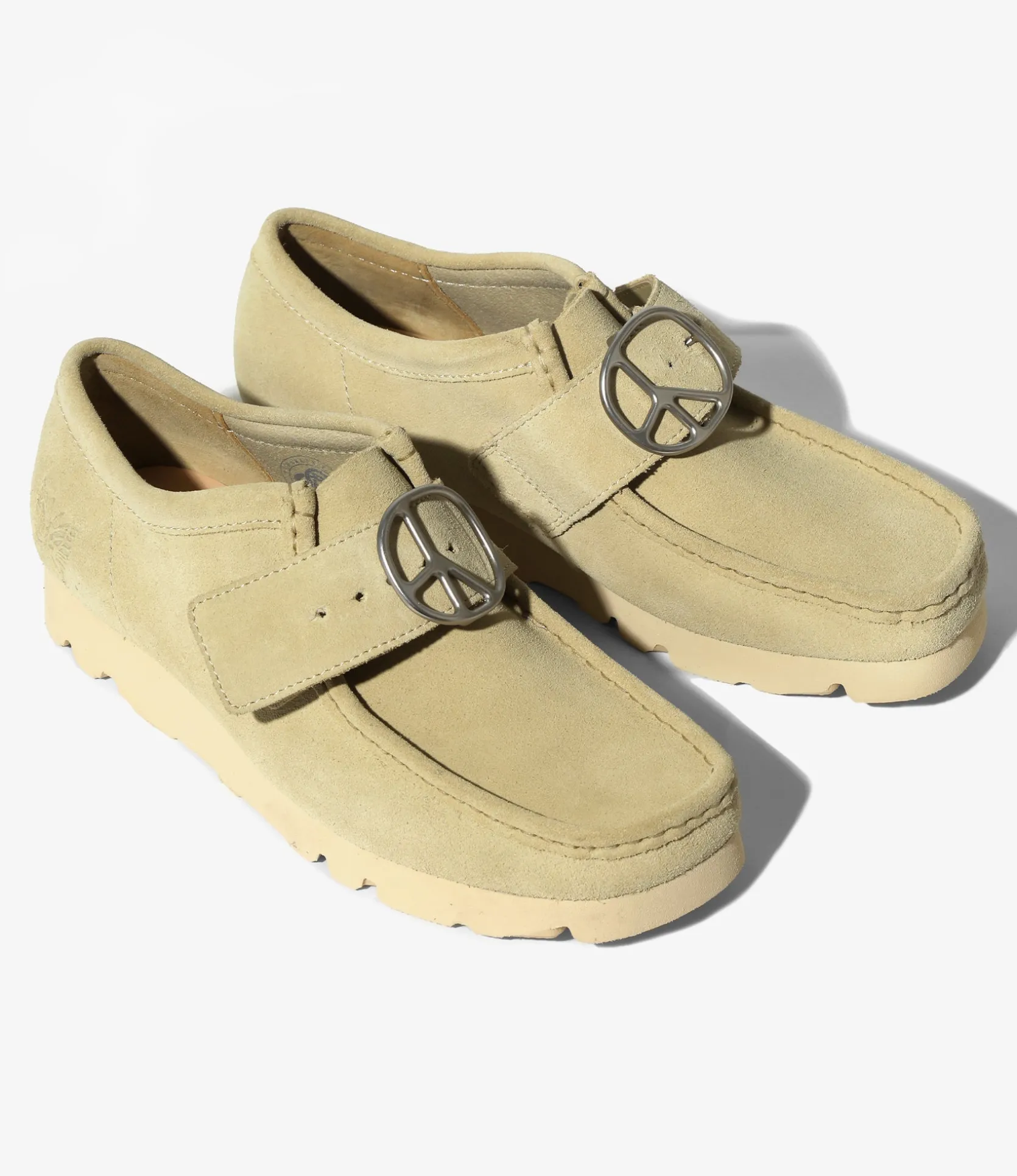 Needles x Clarks - Wallabee Strap Low - Maple