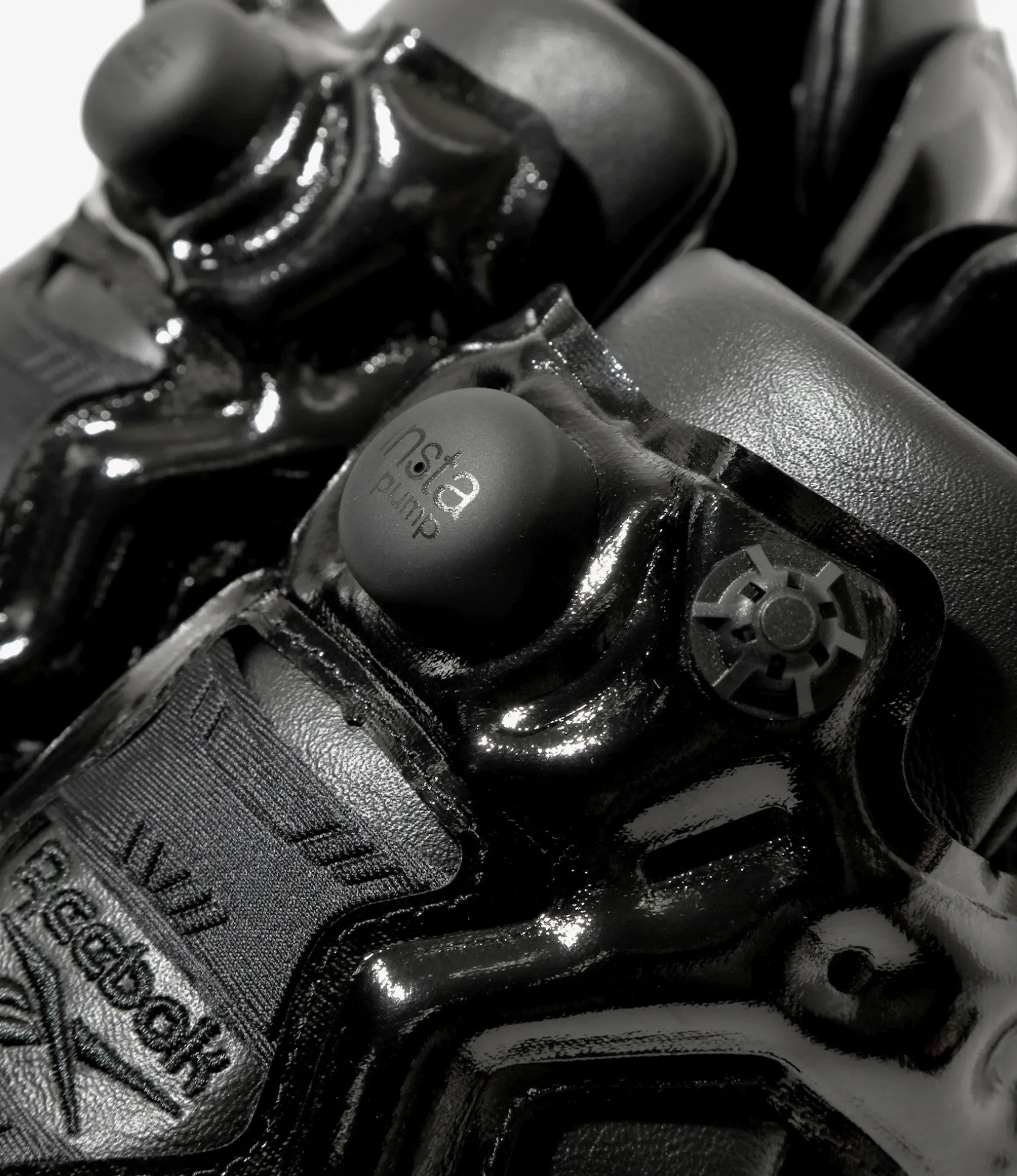 Needles x Reebok - Instapump Fury 94 - Black