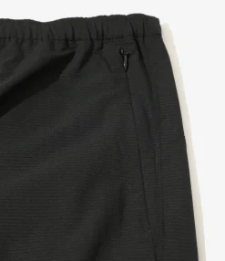 Sportswear Warm Up Cropped Pant - Black - Cool Dots