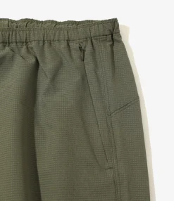 Sportswear Warm Up Pant - Olive - Cool Dots