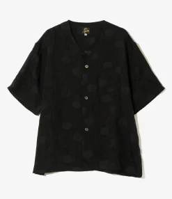 S/S V-Neck Shirt - Black - Shrunken Jacquard / Polka Dots