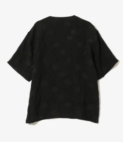 S/S V-Neck Shirt - Black - Shrunken Jacquard / Polka Dots